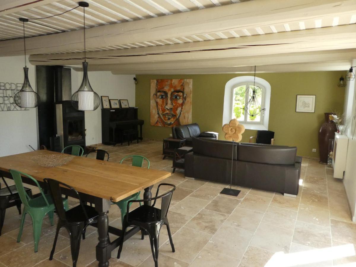L'Auguste Maison D'Hotes Valensole Εξωτερικό φωτογραφία